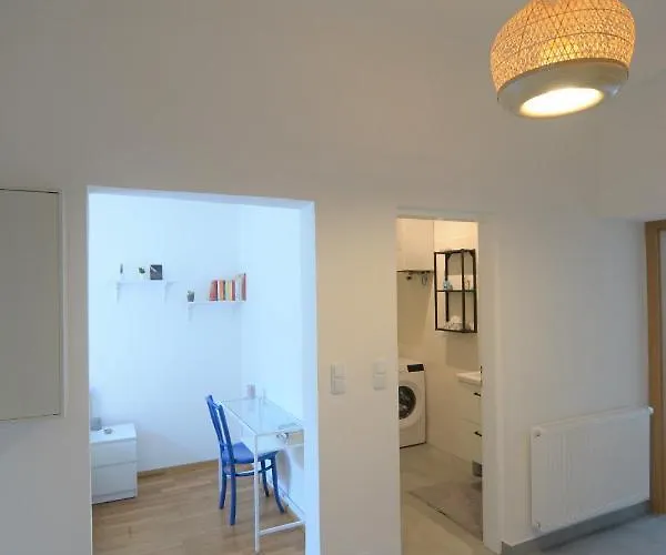 New Luxus - 10min Centre - Markus Апартаменти *